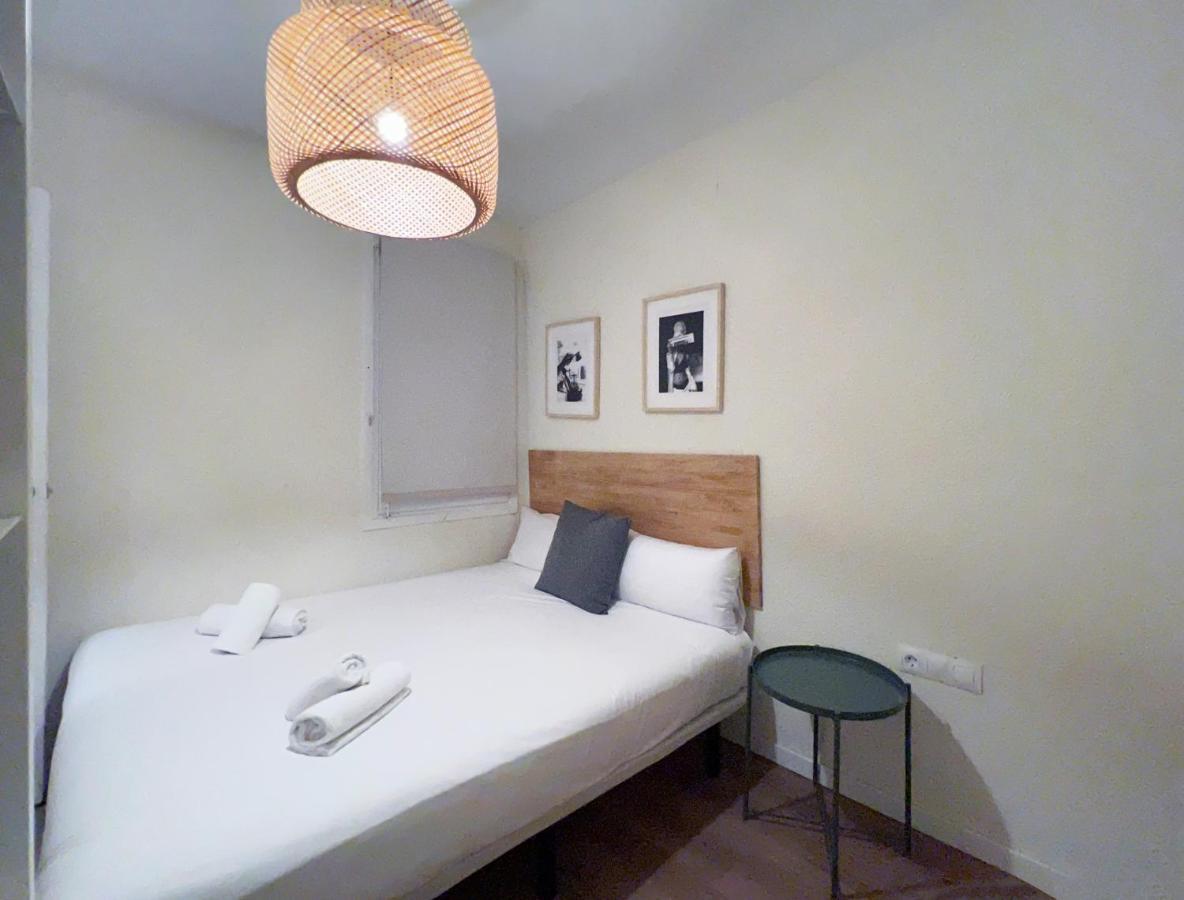 Stay U-Nique Apartments Rocafort Barcelona Luaran gambar