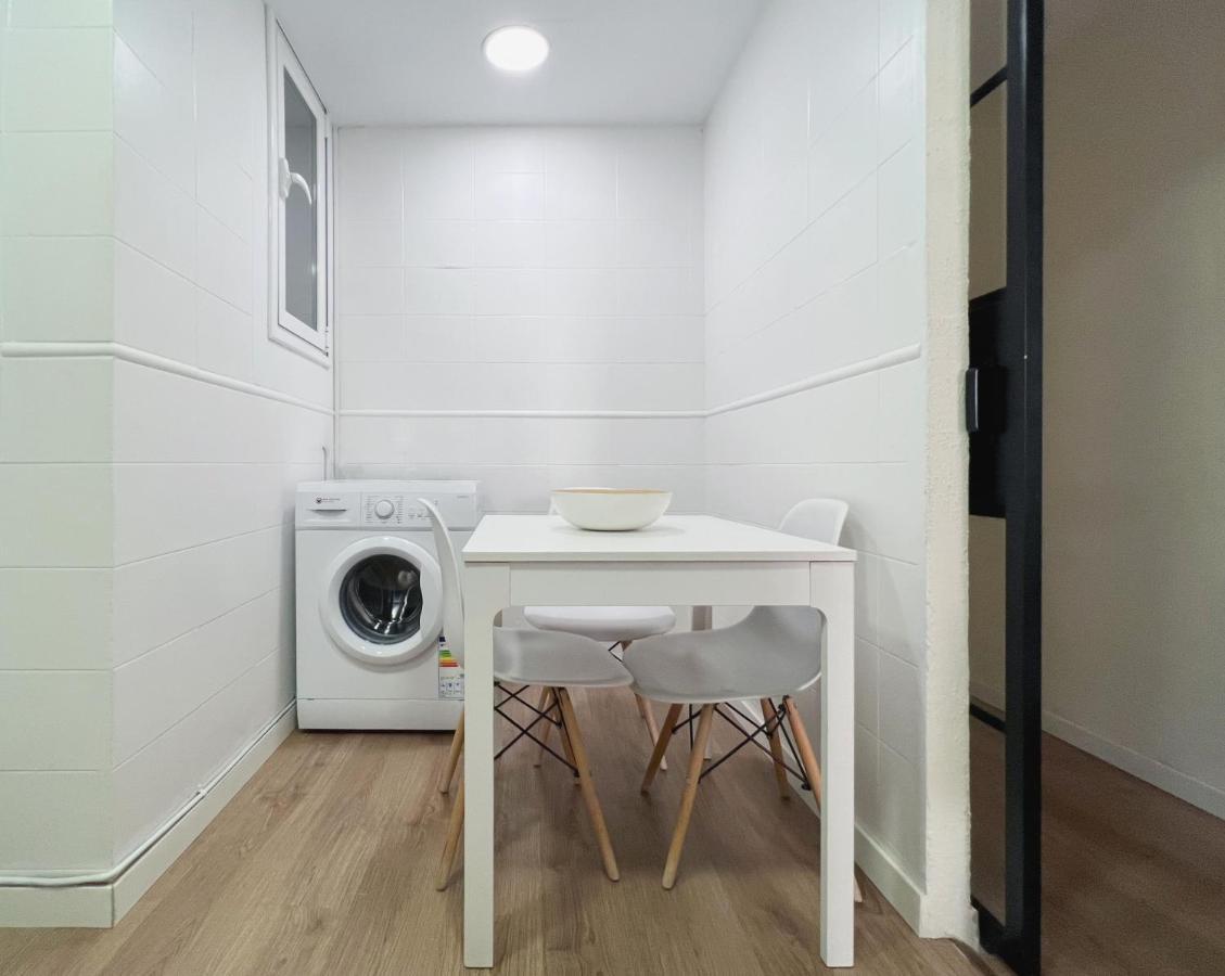 Stay U-Nique Apartments Rocafort Barcelona Luaran gambar