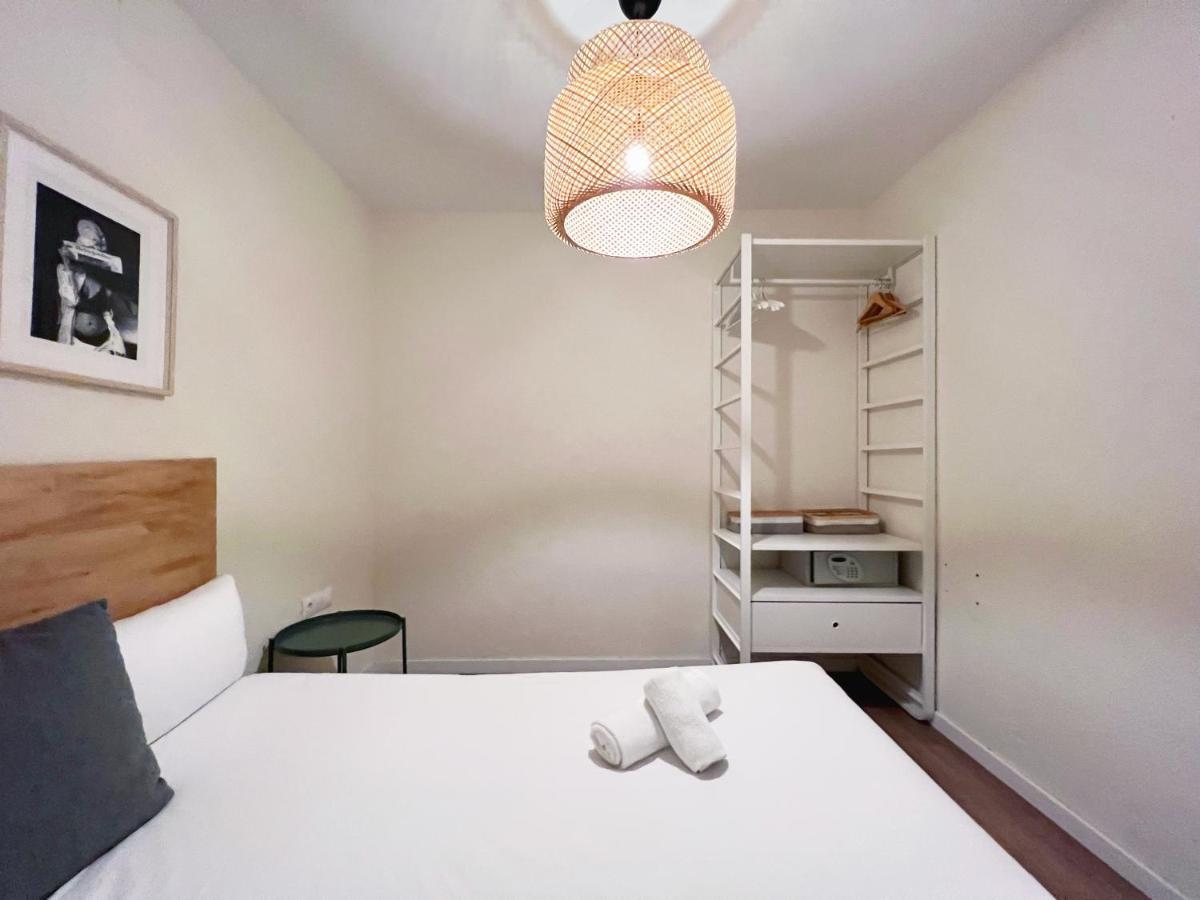 Stay U-Nique Apartments Rocafort Barcelona Luaran gambar